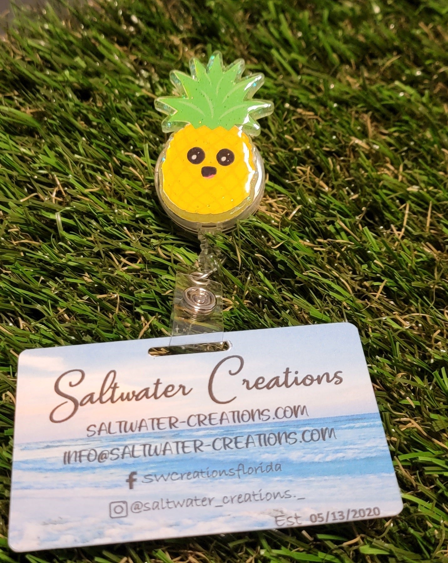 Pineapple - Glow in the Dark - Badge Reel